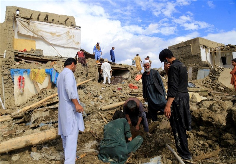 سیلاب‌های افغانستان جان ۳۳ نفر را گرفت