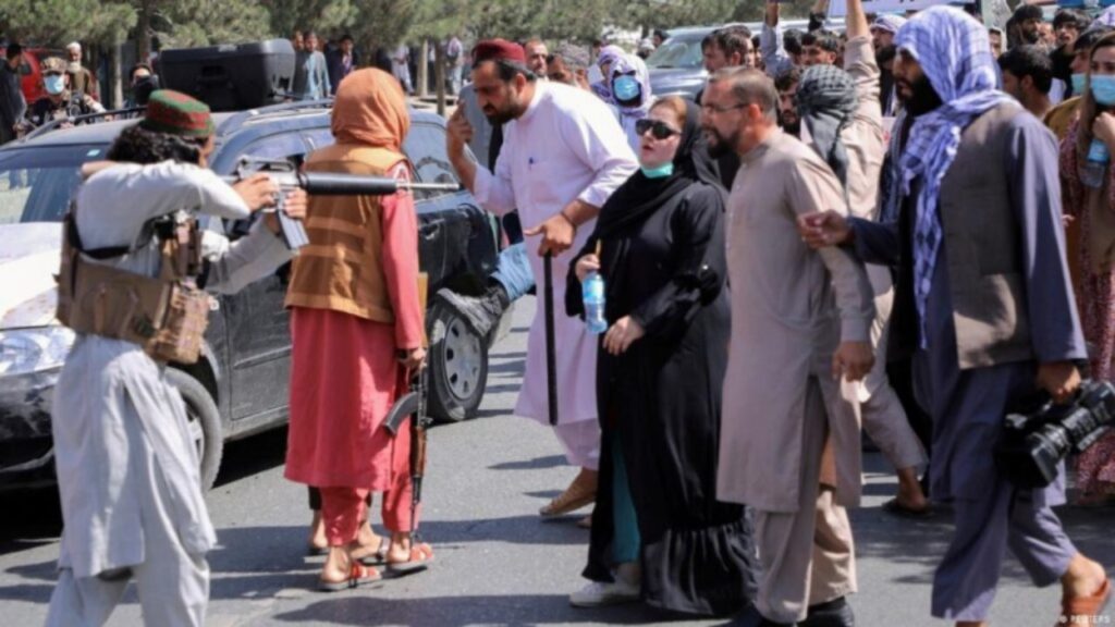 عفو بین‌الملل محدودیت زنان در افغانستان تشدید شده است